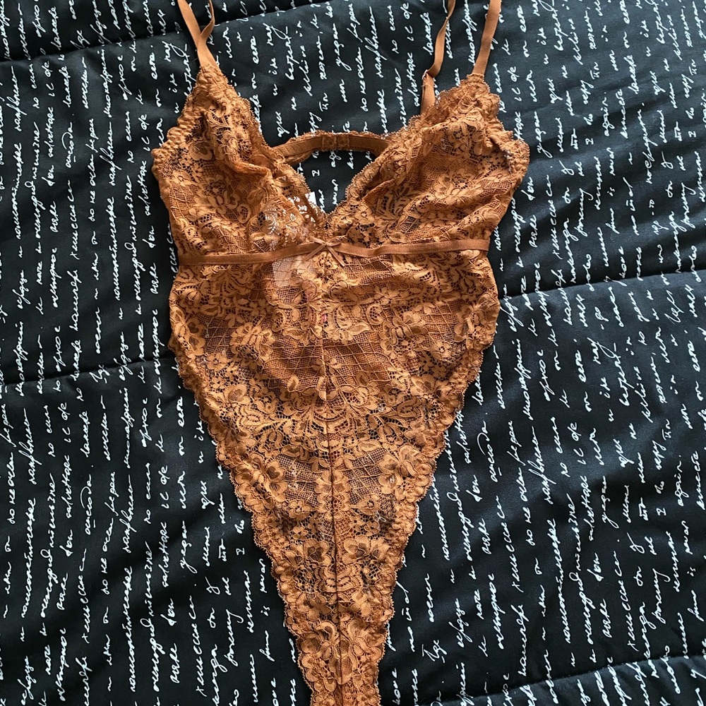 Love Vera Butter Toffee Lace Teddy Sz S NWT
